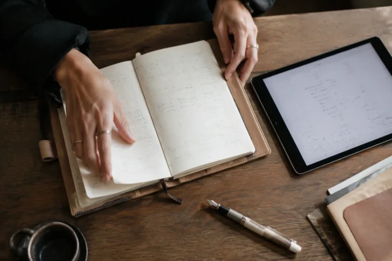 Notion AI vs Reflect vs Mem: The Best AI Note-Taking App for Your Second Brain